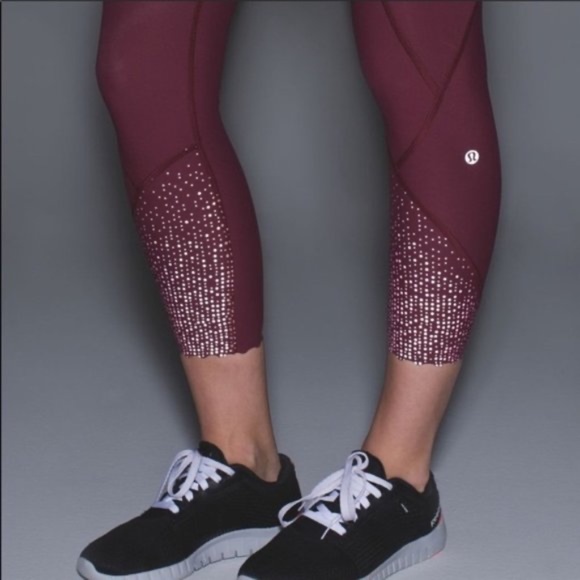 Lululemon Tight Stuff Reflective Tight, Size 4, Raspberry NWOT - Picture 5 of 6
